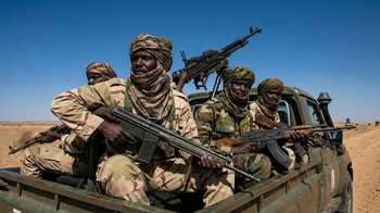 Terlepas dari luas dan jumlah penduduknya, Sahel adalah salah satu wilayah paling tidak stabil di dunia. Kekerasan yang meluas, kelompok ekstremis, gejolak politik, dan kelangkaan air yang para menjadikannya tujuan yang semakin tidak aman. Foto: Bored Panda