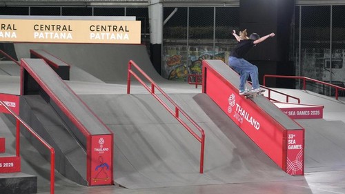 Ni Wayan Malana Fairbrother saat meraih medali perak cabang olahraga nomor women street skateboard pada SEA Games 2025 di Thailand beberapa waktu lalu
