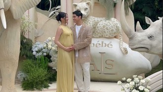 8 Foto Gender Reveal Alyssa Daguise-Al Ghazali Bertema Safari, Bumil Memukau!