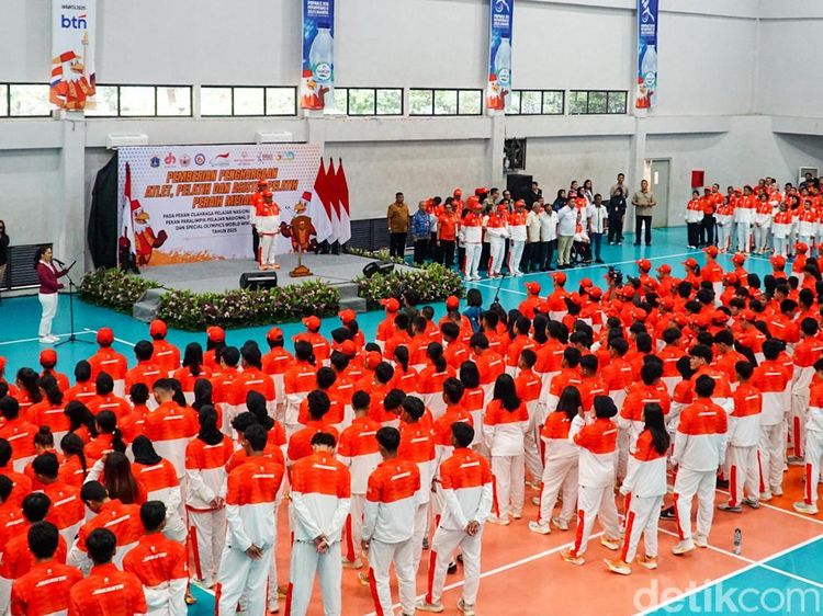 Atlet Berprestasi DKI Terima Penghargaan Usai Panen Medali 2025