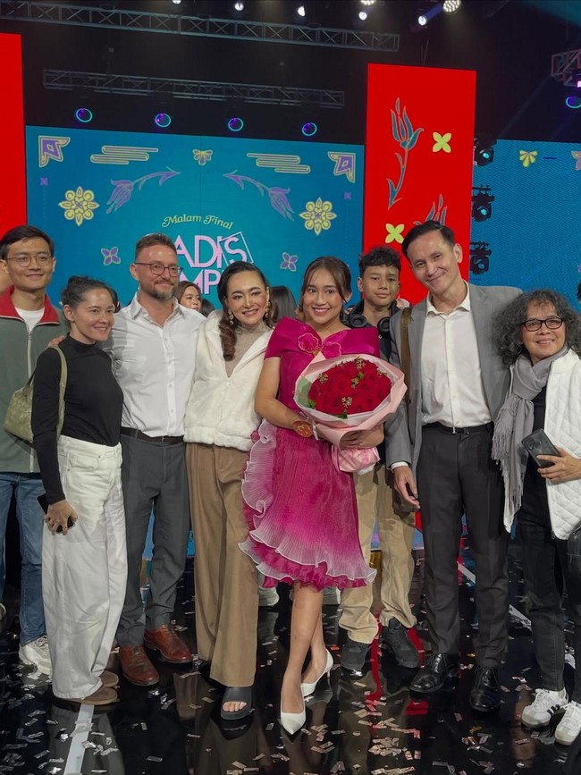 Pesona Brinette Lefrandt Ultah Ke-18 Dipenuhi Banyak Cinta