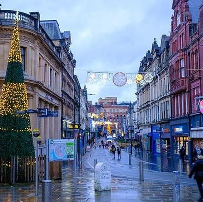 Potret Dekorasi Natal yang Dinilai Konyol tapi Unik