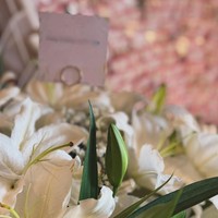 Diketahui, Denada merayakan ulang tahunnya kali ini di Jakarta. Ia masih menjalani aktivitas dan pekerjaannya di Indonesia dan belum bisa kembali ke Singapura, tempat putrinya kini tinggal. Meski dirayakan tanpa pesta besar, ulang tahun ke-47 ini menjadi momen spesial yang penuh makna bagi Denada, dipenuhi perhatian, kasih sayang, serta kejutan manis yang tak terlupakan. Foto: Instagram/@denadaindonesia