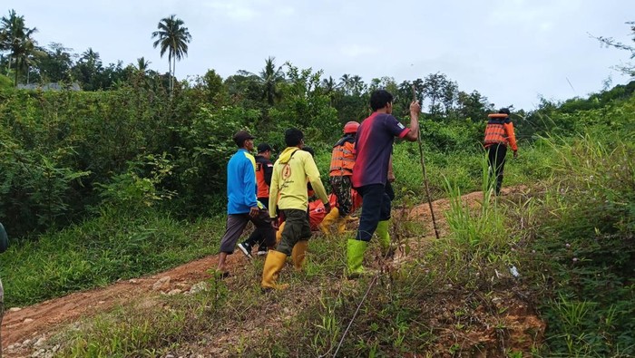 Hilang 2 Hari, Mbah Karmi Ditemukan Tewas di Sungai Jlantah Karanganyar