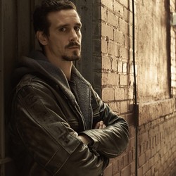 Aktor It: Chapter Two James Ransone Meninggal Dunia karena Bunuh Diri