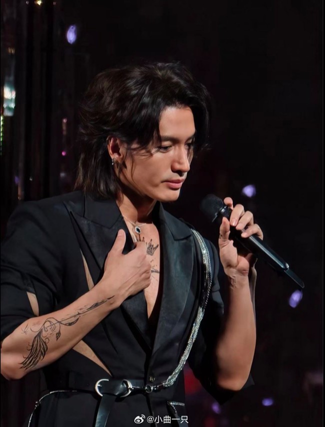 Kelima bintang Taiwan tersebut juga menyanyikan sebuah lagu baru berjudul Forever Forever. Beberapa lagu lama yang dinantikan fans, antara lain Meteori Rain, Can’t Help Falling in Love, Ask For More, Can’t Lose You (Oh Baby), dan lainnya.Foto: Weibo