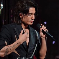 8 Foto Jerry Yan di Konser Reuni F3, Awet Muda Bak Vampir di Usia 49
