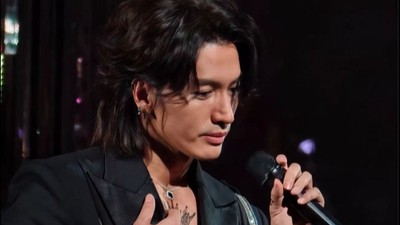 8 Foto Jerry Yan di Konser Reuni F3, Awet Muda Bak Vampir di Usia 49