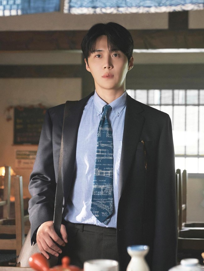 8 Potret Kim Seon Ho-Go Yoon Jung, Cinlok di Can This Love Be Translated