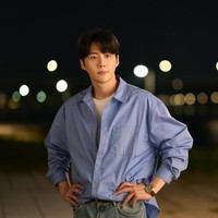 Penggemar Kim Seon Ho dan Go Yoon Jung tak perlu menunggu lama lagi karena Netflix akan menayangkan 12 episode drama romantis ini serentak pada 16 Januari 2026. Foto: dok. Netflix