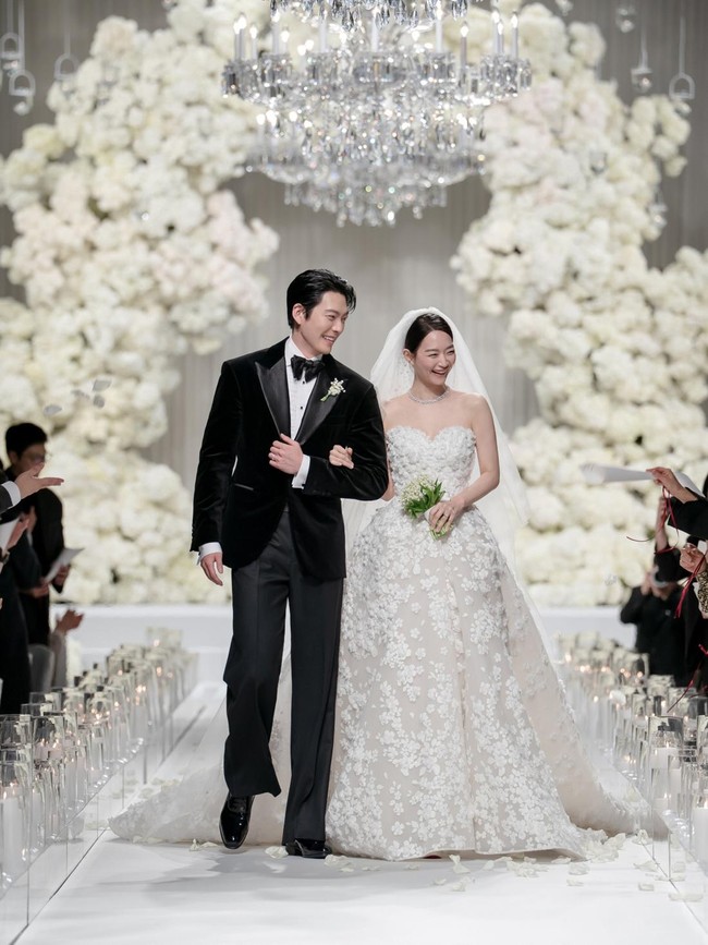 Foto-foto dari Pernikahan Kim Woo Bin dan Shin Min Ah
