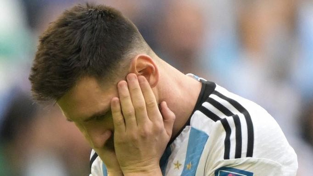 Lionel Messi saat memperkuat Timnas Argentina di Piala Dunia 2022. Foto: AFP/JUAN MABROMATA