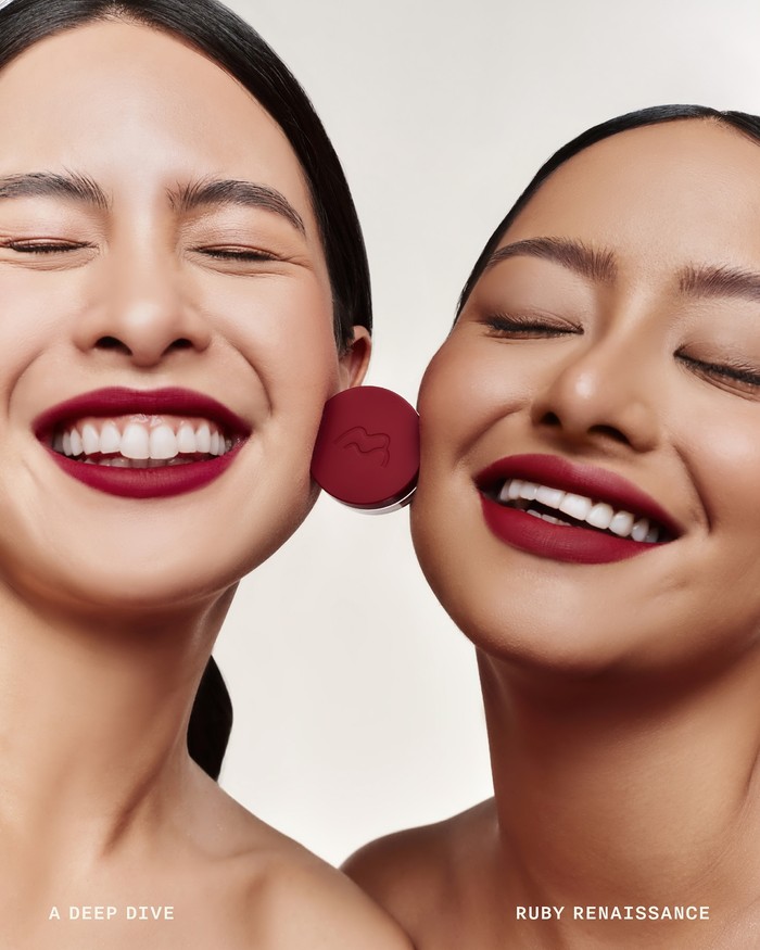 Lipstik Merah Terbaru untuk Natal dan Tahun Baru