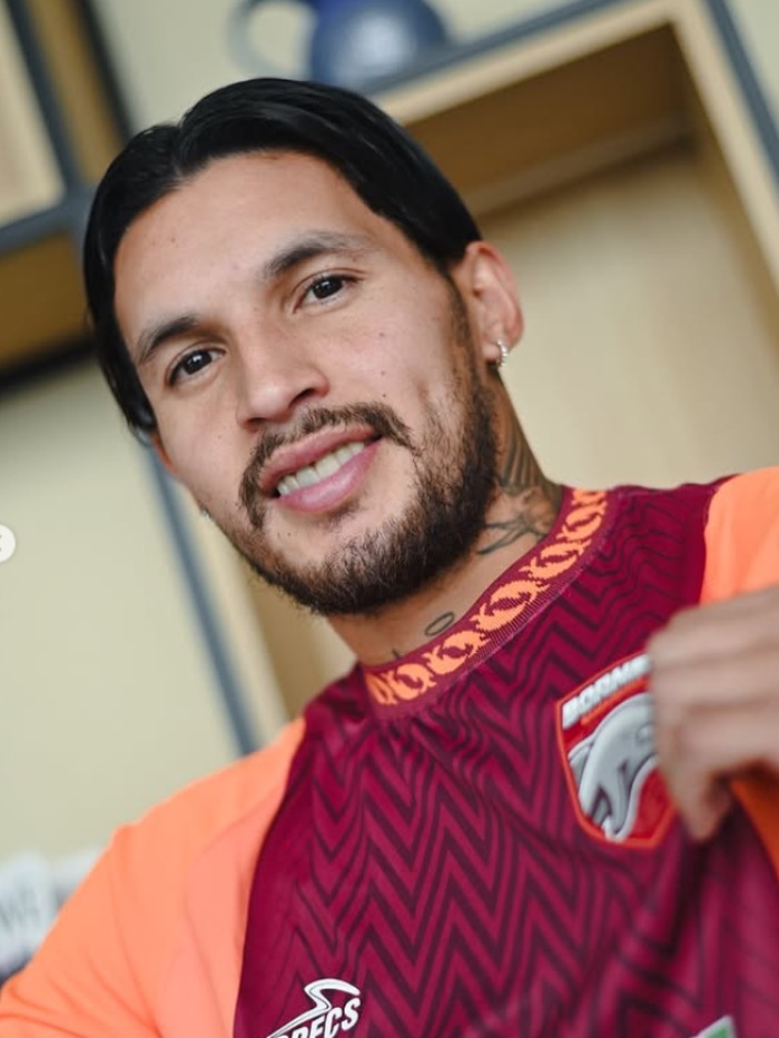 Borneo FC Samarinda bertekad menambah daya godor lini depan untuk putaran kedua Super League 2025/2026. Pesut Etam mendatangkan penyerang baru bernama Marcos Astina.