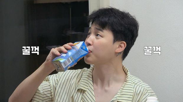 Momen Jungkook & Jimin BTS Minum Air Kelapa Asli Indonesia Saat di Swiss