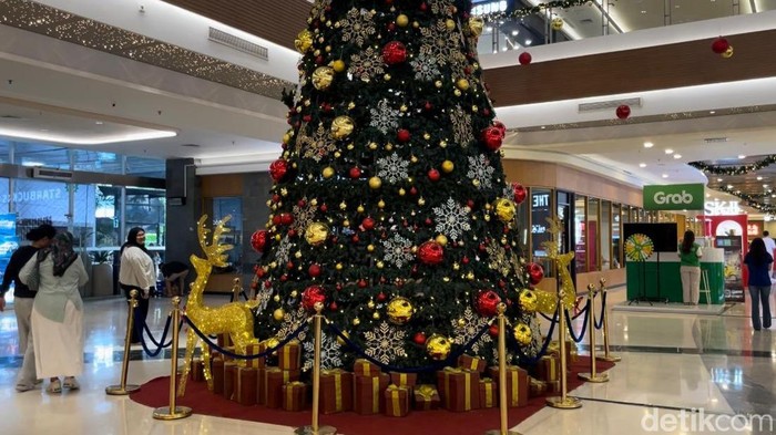 Euforia Sambut Libur Nataru, Mal di Palembang Hadirkan Dekorasi Natal