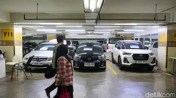 Pasar Mobil Bekas Blok M Tak Bergairah di Pengujung Tahun