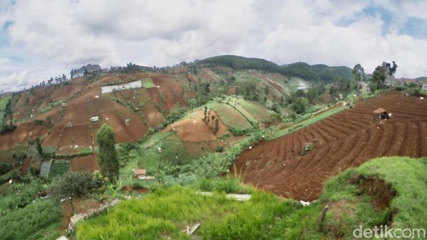 Pemandangan di perbukitan utara Bandung
