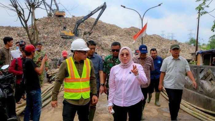 KLH Turun Tangan Bantu Tangsel Tangani Sampah, Soroti TPA Cipeucang