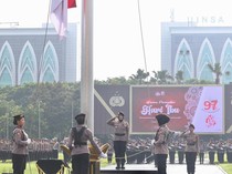 Polda Jatim Gelar Upacara Hari Ibu, Tegaskan Perempuan Motor Perubahan