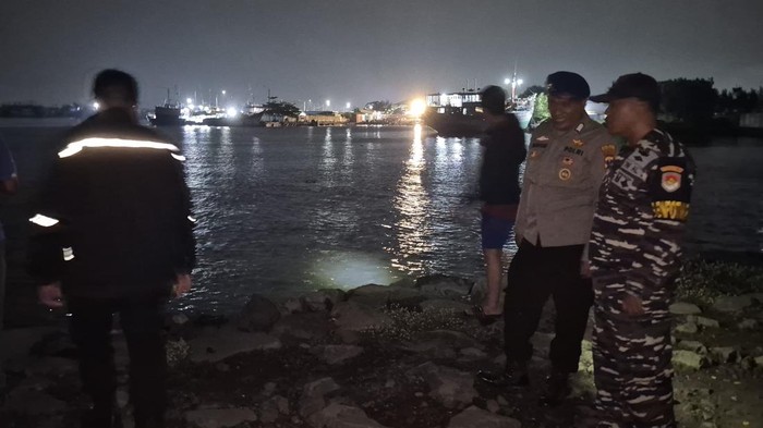 Pria Probolinggo Nekat Nyebur Sungai Saat Memancing Usai Diceraikan Istri