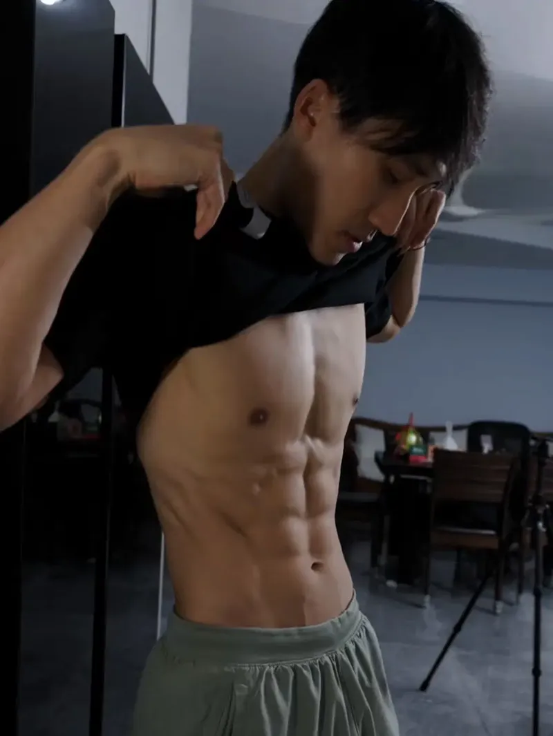 Mukbang Ekstrem Berujung Tragis, Konten Kreator Ini Alami Radang Pankreas