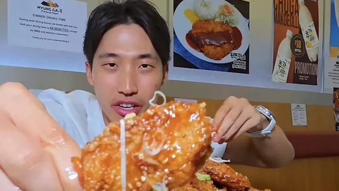 Mukbang Ekstrem Berujung Tragis, Konten Kreator Ini Alami Radang Pankreas