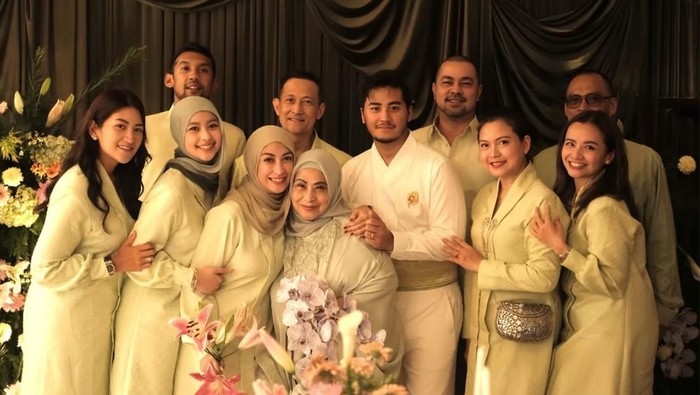 Rafi Putra Annisa Trihapsari dan Adjie Pangestu Lamaran