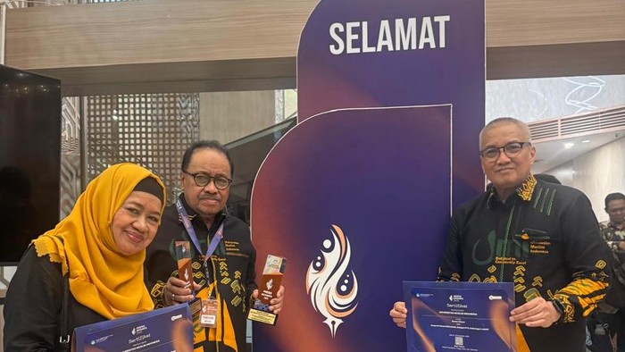 Universitas Muslim Indonesia Raih 2 Penghargaan Anugerah Diktisaintek 2025