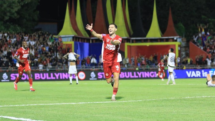 Diwarnai 2 Kartu Merah, Semen Padang FC Tekuk Persija Jakarta