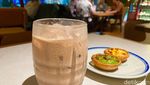 10 Kopitiam Modern Paling Hits, Tempat Nongkrong Santai Favorit Anak Muda!
