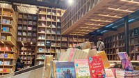 Labirin-labirin Ini Ternyata Toko Buku di Kuala Lumpur