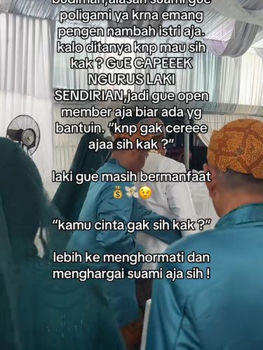 Wanita dari gen z ini mengunggah video saat datang ke acara pernikahan suaminya, ia memberikan izin suaminya untuk menikah lagi. Postingan tersebut langsung viral di media sosial.