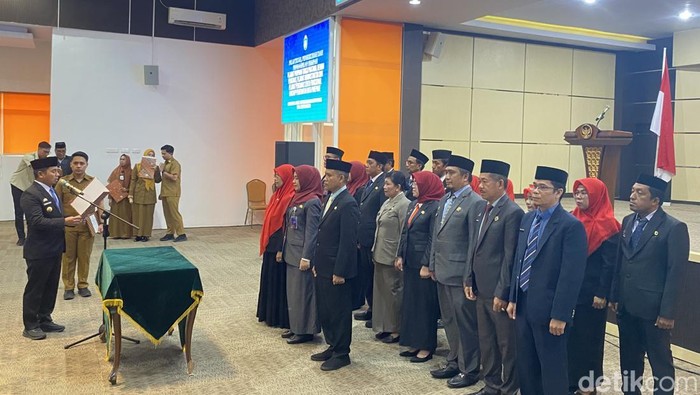 Walkot Parepare Tasming Lantik 22 Pejabat-Dewas PAM, Ini Daftarnya