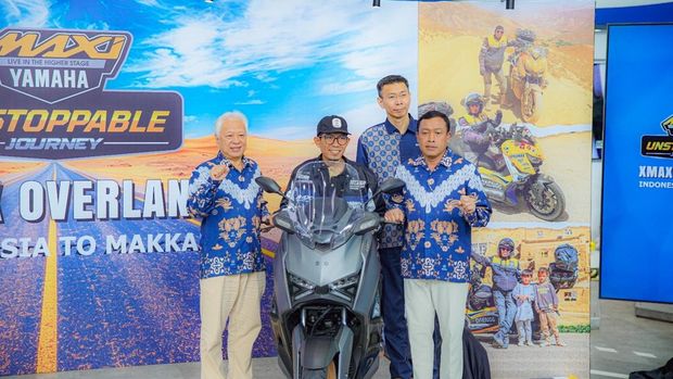 Yamaha beri apresiasi kepada bikers Makassar yang touring ke Mekah naik Xmax