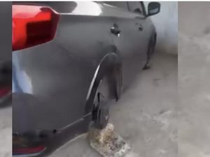 4 Ban Mobil-Vleg Milik IRT di Palembang yang Parkir di Depan Rukonya Dicuri OTK