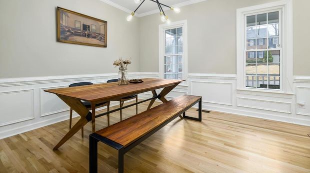 Bangku Meja Makan Kayu