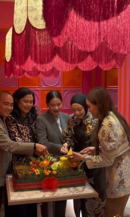 Buka Kafe di Paris, Nagita Slavina Hadirkan Rasa Nusantara di Kota Mode