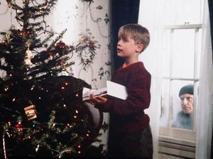 Dekorasi Natal Era 90-an Viral di Tiktok, Kok Bisa?