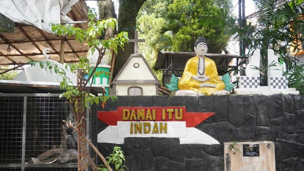 Suasana Kampung Toleransi di Gang Luna, Kota Bandung.