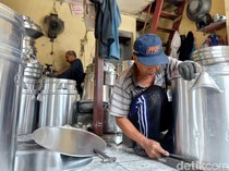 Puluhan Tahun Bertahan, Kampung Dandang di Jalur Rel Ini Masih Eksis