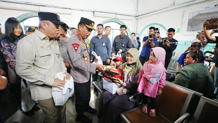 Kapolri di Pasar Senen