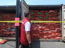 Penyelundupan Bawang Bombay Ilegal 72 Ton Digagalkan di Tanjung Perak