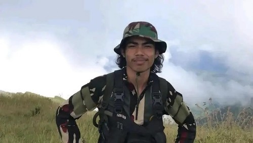 Kifen (18), pemuda pemburu kambing hilang di Gunung Sangeang Api, Desa Sangiang, Kecamatan Wera, Kabupaten Bima. (Istimewa)