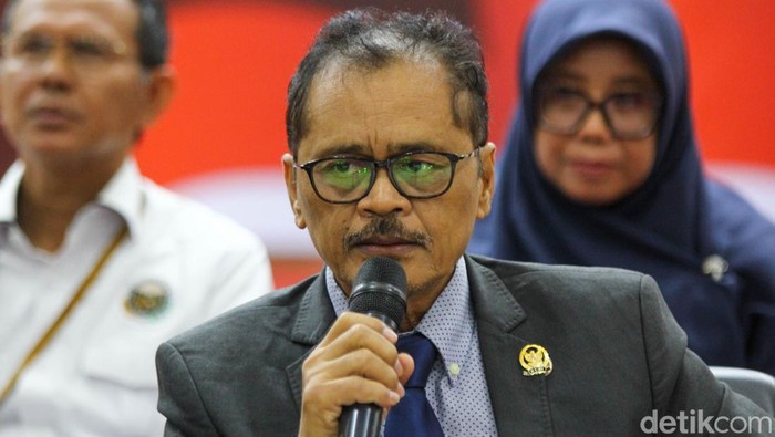 Komisi Yudisial (KY) memperkenalkan jajaran pimpinan baru untuk periode 2025–2028 melalui konferensi pers yang digelar di Jakarta, Selasa (23/12/2025). Kegiatan ini sekaligus menjadi ajang silaturahmi pimpinan baru KY dengan para pemangku kepentingan dan media.