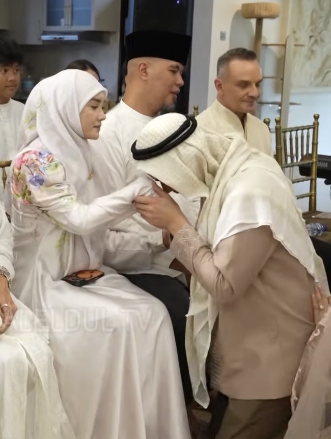 Cek Fakta! Al Ghazali Buktikan Tetap Sungkem ke Mulan Jameela