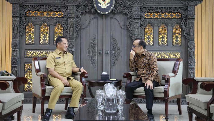 Mendagri Temui Menko PMK, Bahas Kebutuhan Warga Aceh Pascabencana