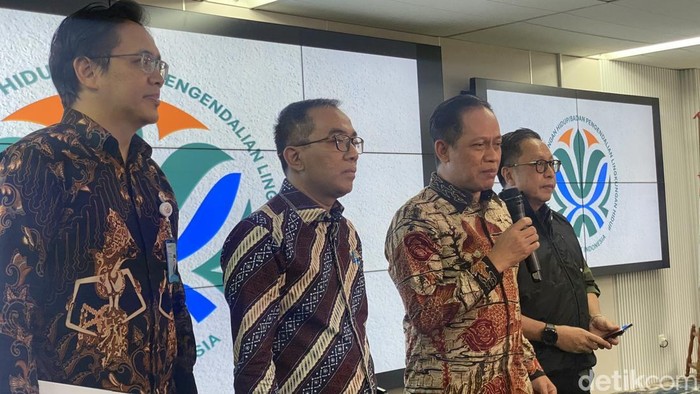 Kementerian LH Audit 100 Unit Usaha Terkait Banjir Sumatera, 9 Kena Sanksi