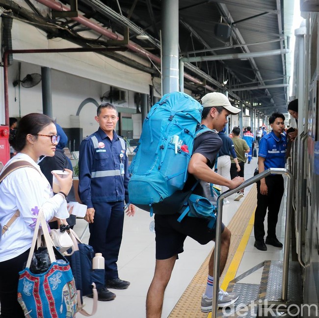 Motis Nataru Dilepas di Pasar Senen, 3.712 Motor Mudik Gratis Naik Kereta
