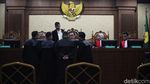 Nadiem Kembali Absen, Sidang Ditunda 5 Januari